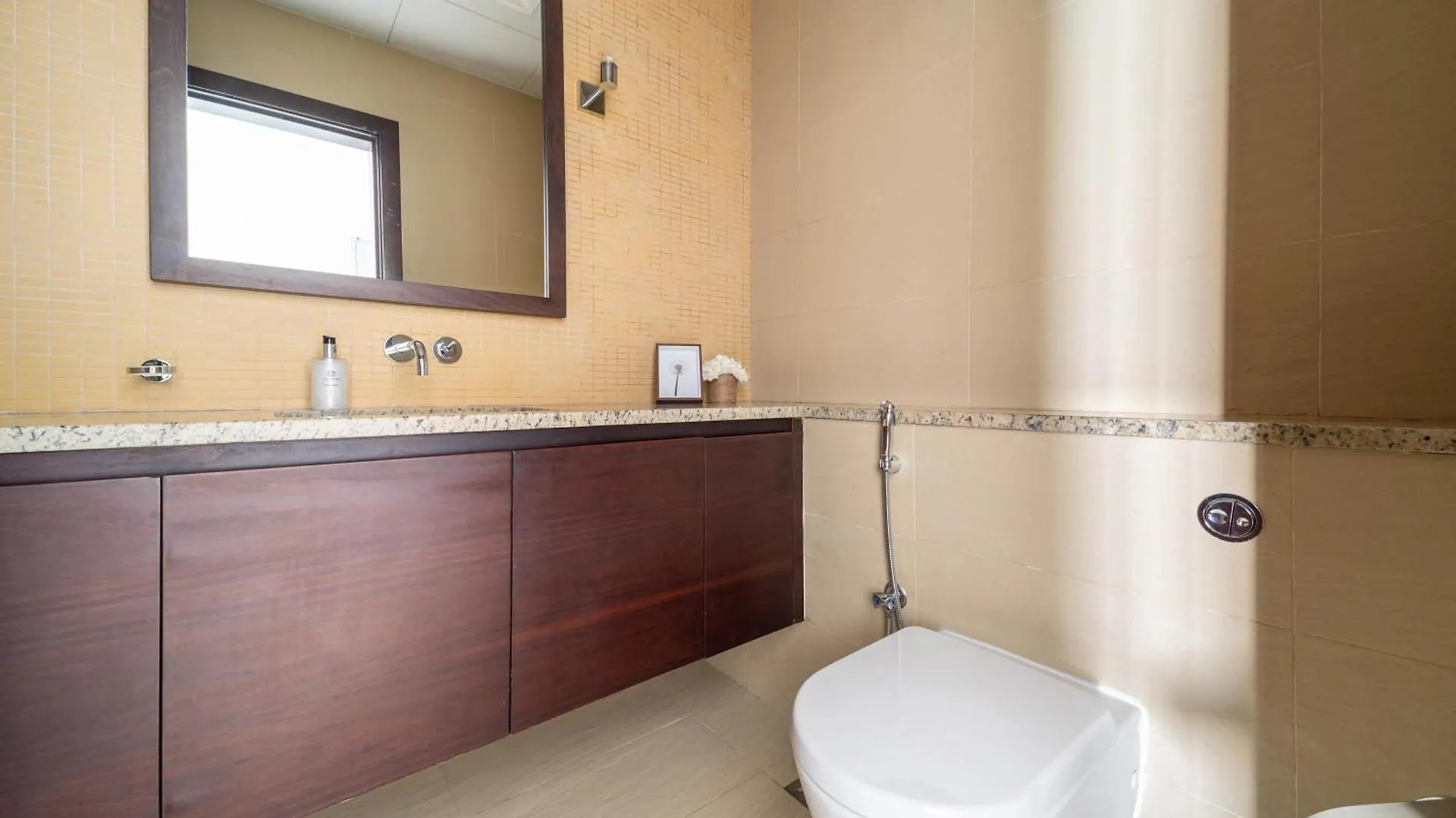 Apartment Frank Porter - Diamond, Tiara Residences Dubai