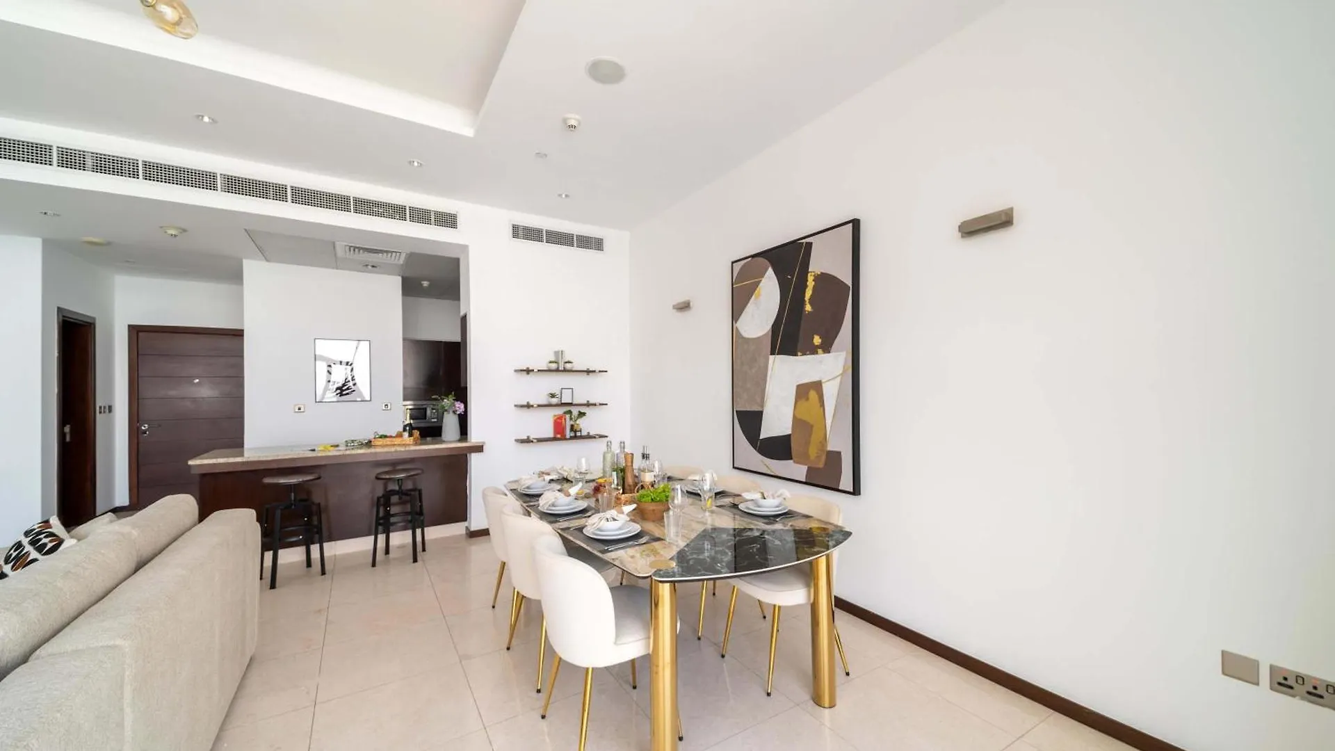 Frank Porter - Diamond, Tiara Residences Dubai Apartment