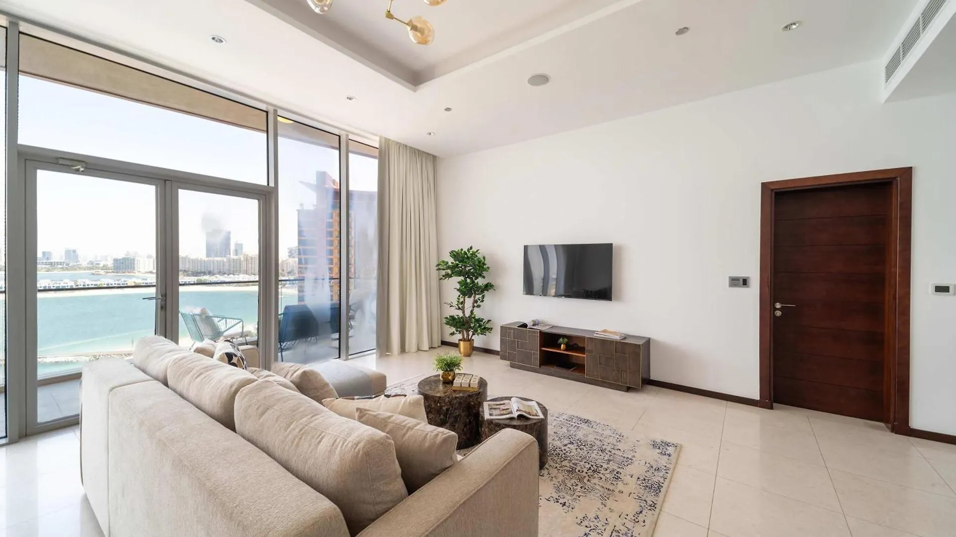 Frank Porter - Diamond, Tiara Residences Dubái 0*,  Emiratos Árabes Unidos